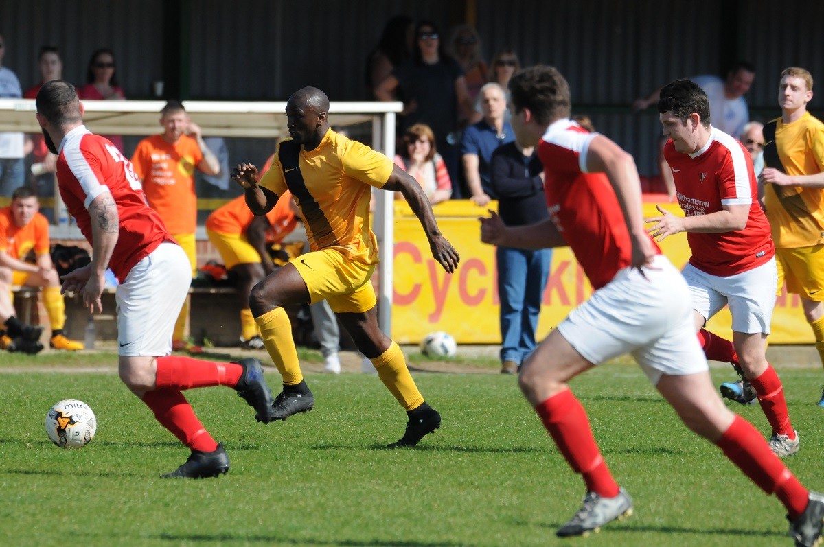 WEEK 32 REVIEW: Round-up of Sunday's league and cup football action 