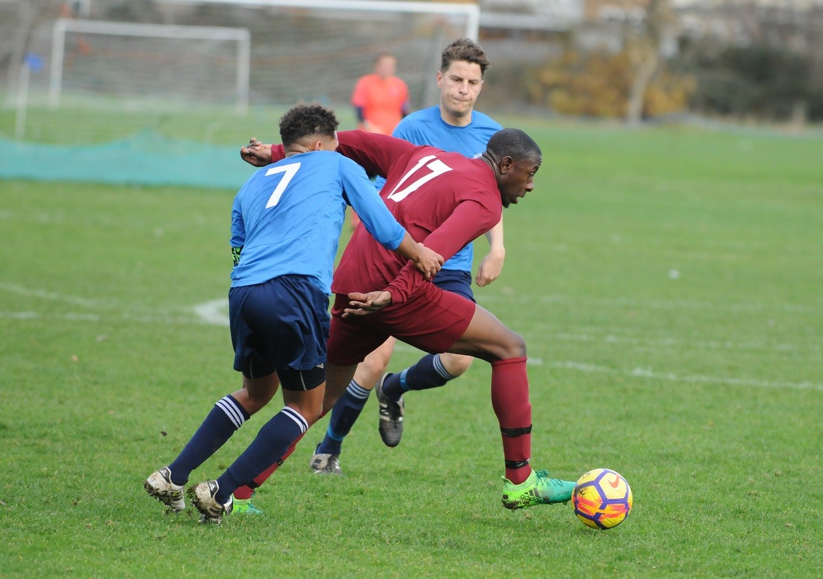 WEEK 14 REVIEW: Round-up of Sunday's league and cup football action